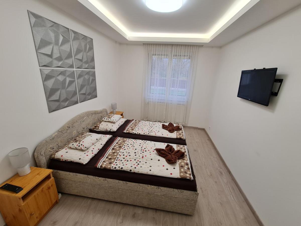Fischer Apartment
